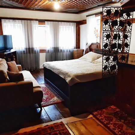Kulla Dula Guesthouse Gjakova Extérieur photo