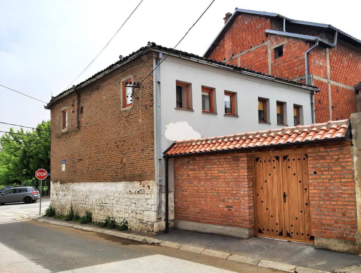 Kulla Dula Guesthouse Gjakova Extérieur photo