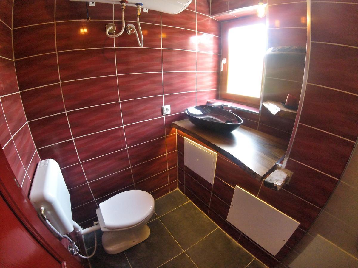 Kulla Dula Guesthouse Gjakova Extérieur photo