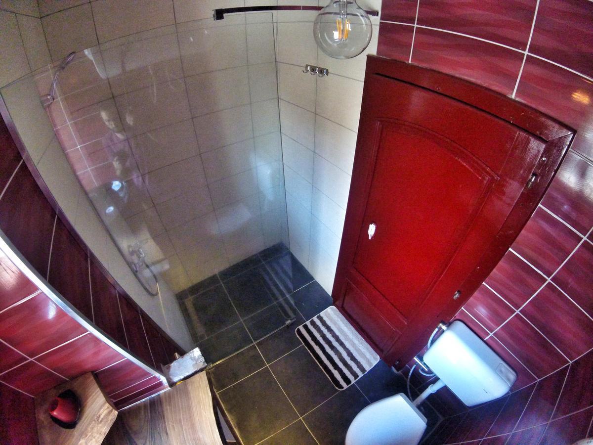 Kulla Dula Guesthouse Gjakova Extérieur photo
