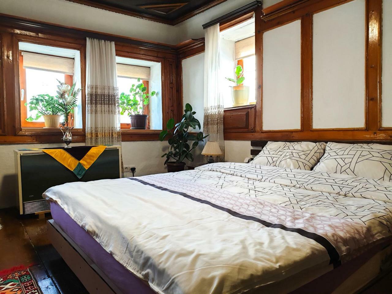 Kulla Dula Guesthouse Gjakova Extérieur photo